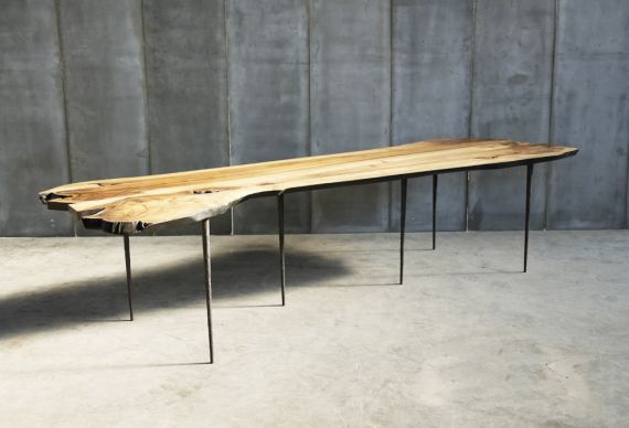 Lars Zech table – made to measure in Italian walnut by Heerenhuis