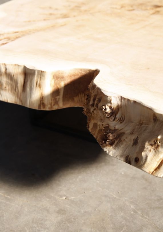 Poplar coffee table – made to measure in Swamp Poplar by Heerenhuis