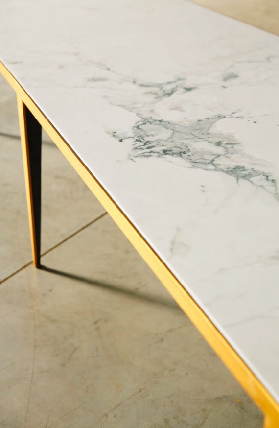 SHRP coffee table in marble & metal by Heerenhuis