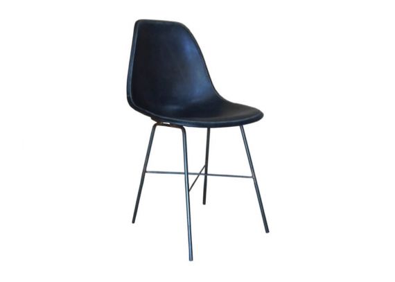 Hovy dining chair in black leather by Sol & Luna