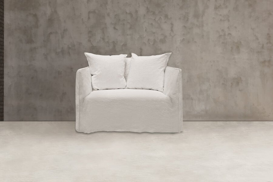 Ghost 09 sofa by Gervasoni: a two seater loveseat