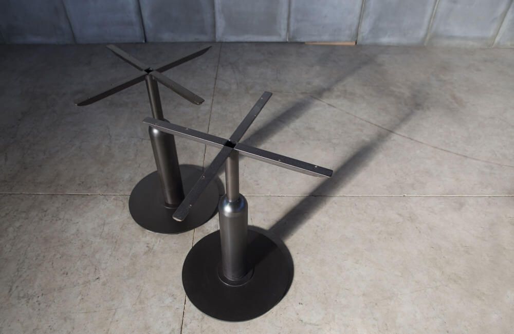 Apollo café table base - made to measure by Heerenhuis