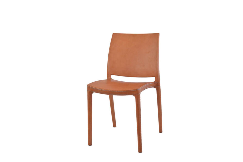 Pinasco dining chair in natural leather by Sol & Luna