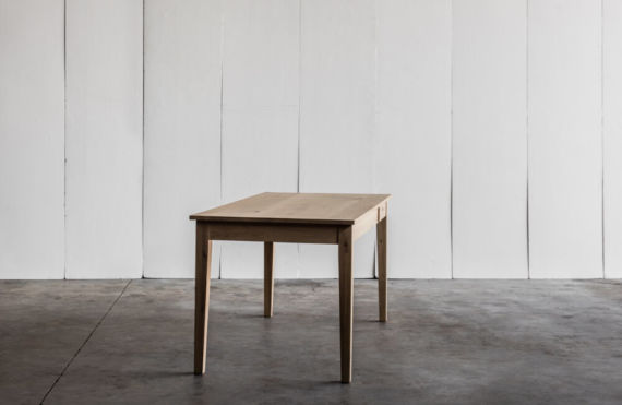 Farmer – a table in solid oak by Heerenhuis