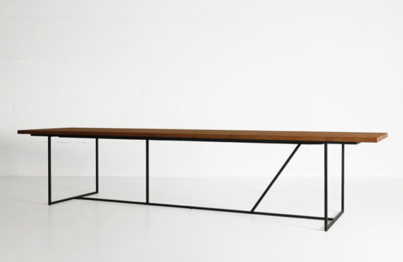 Mesa Nero XL table by Heerenhuis
