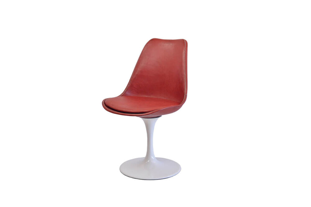 Revolving dining chair in red leather (with white swivel base) by Sol & Luna