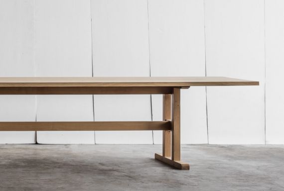 Trappist – a table in solid oak by Heerenhuis