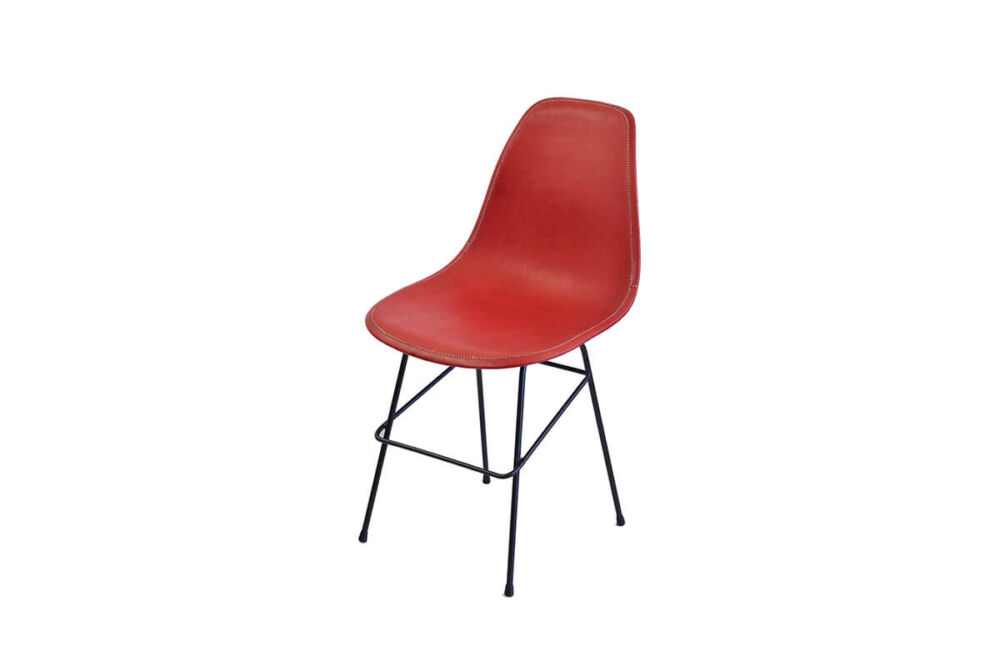 Beto chair in red leather by Sol&Luna