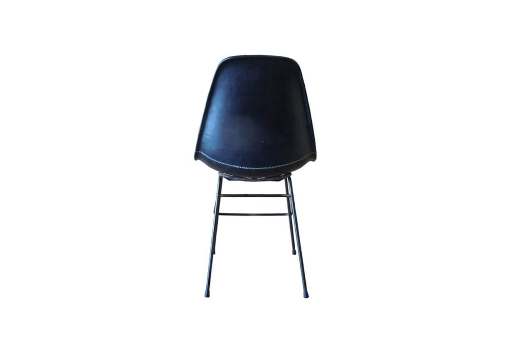 Beto chair in black leather by Sol&Luna