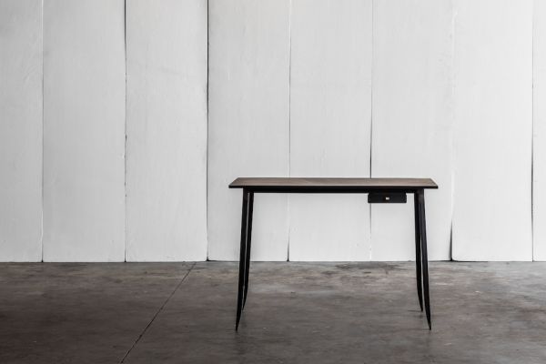 Hide leather desk by Heerenhuis