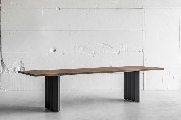 Repeto Steel table by Heerenhuis: made with a solid fraké top