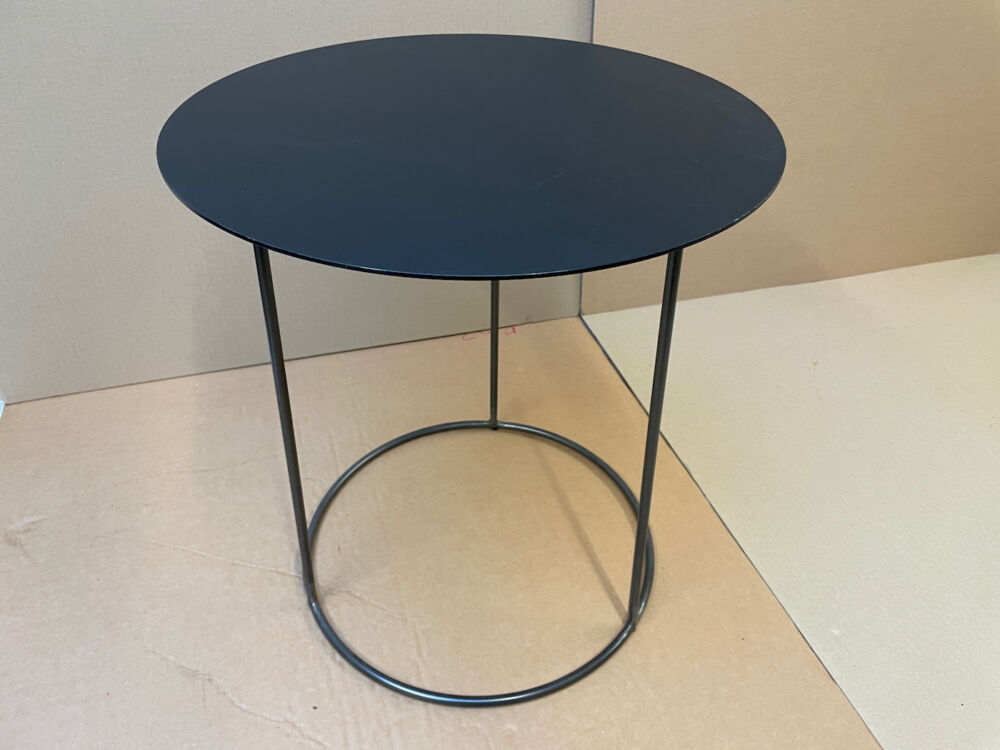 Nimbus Black round coffee table (ex demo) by Heerenhuis: ⌀45 x H50cm