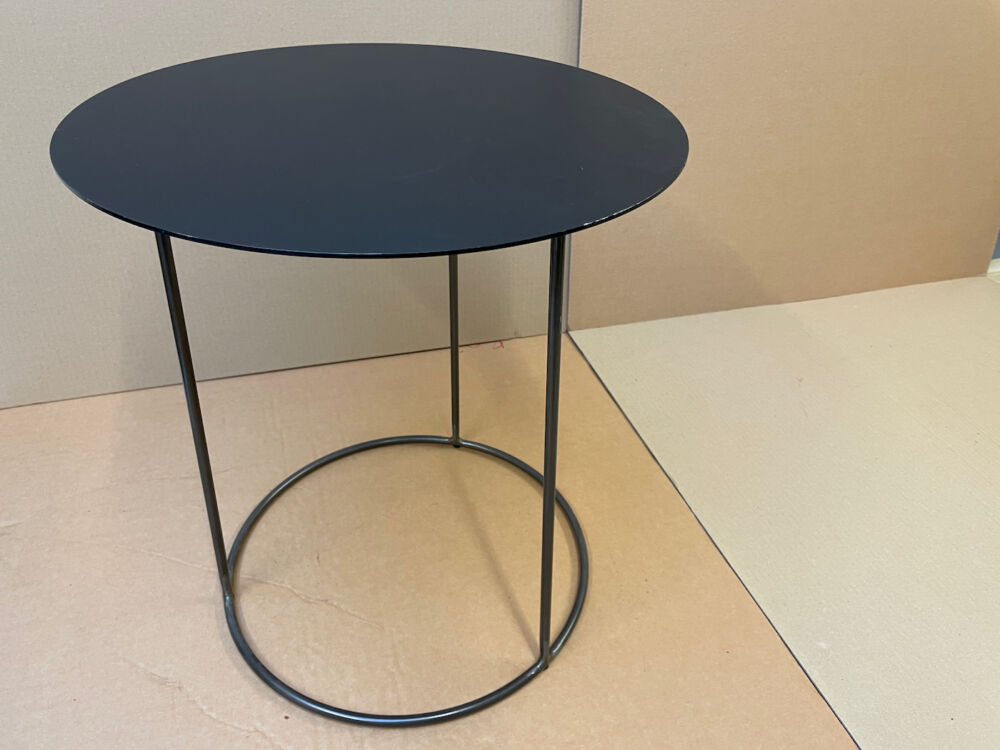 Nimbus Black round coffee table (ex demo) by Heerenhuis: ⌀45 x H50cm